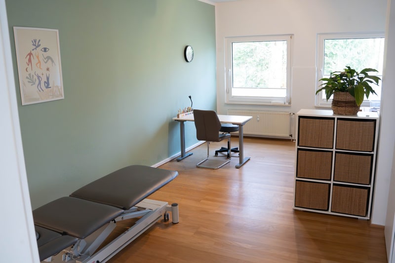 Therapieraum mit ruhiger Atmosphäre